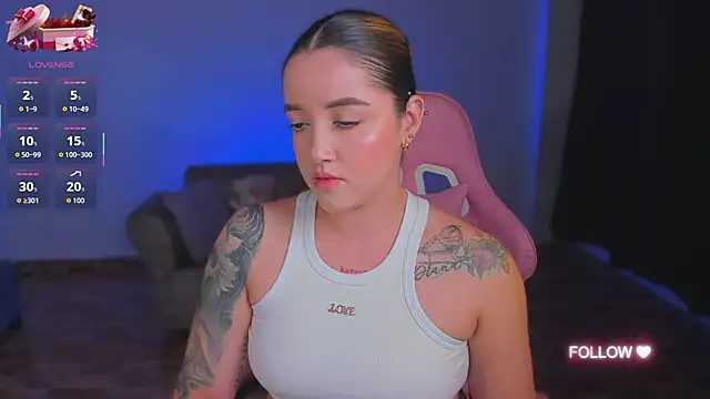 lunaarose online show from 09-17-25, 04:03