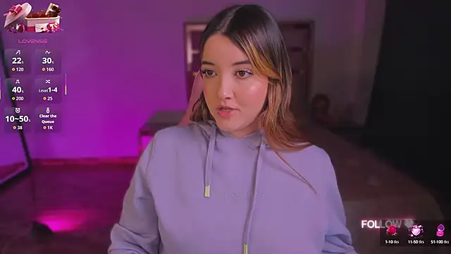 lunaarose online show from 10-09-25, 04:21