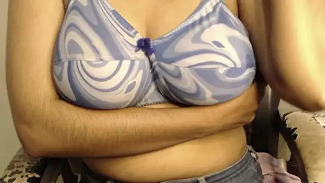 Snapshot of campornlive71 chatting on 12-20-25, 12:23 campornlive71 online show from 12-20-25, 12:23