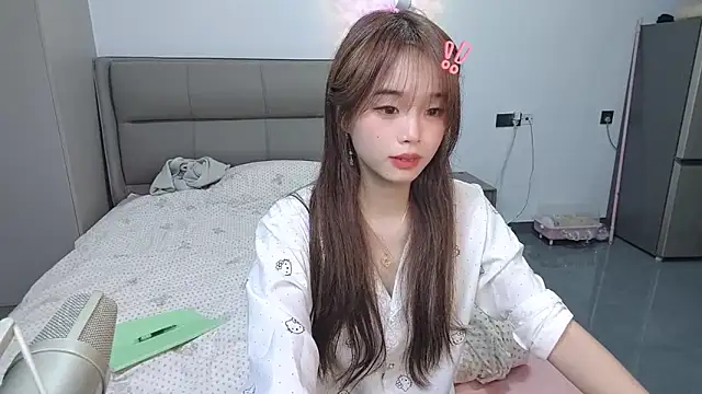 Snapshot of kexin_a chatting on 10-17-25, 11:57 kexin a online show from 10-17-25, 11:57