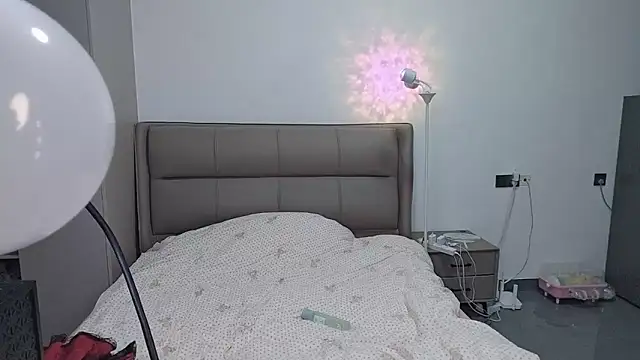 Snapshot of kexin_a chatting on 10-24-25, 10:55 kexin a online show from 10-24-25, 10:55