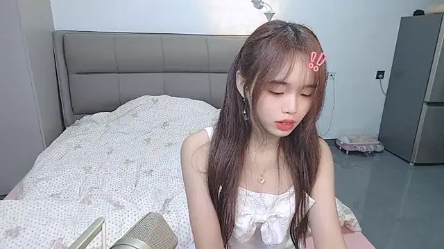 Snapshot of kexin_a chatting on 10-25-25, 11:29 kexin a online show from 10-25-25, 11:29