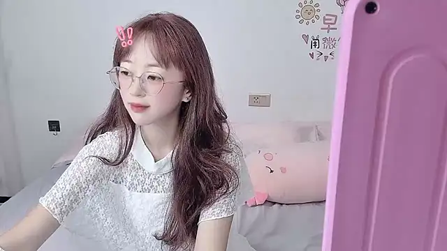 nini a online show from 10-11-25, 05:50