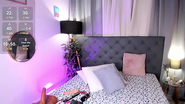 EmaaaBrown  online show from 11-30-25, 05:00