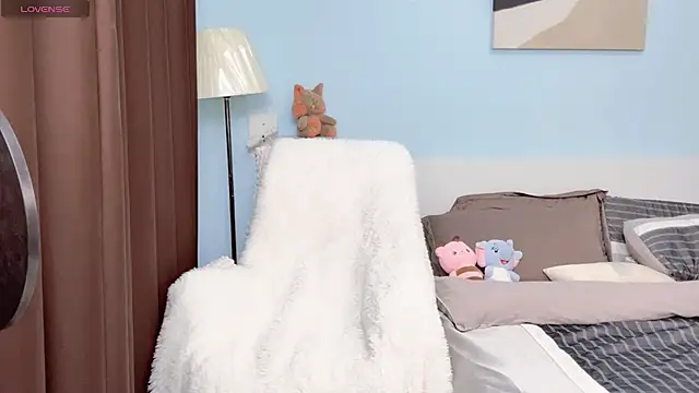 ViViennepp online show from 11-11-25, 05:13