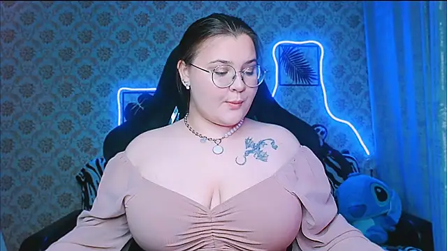 Snapshot of InLoveWithLife26 chatting on 09-15-25, 08:09 InLoveWithLife26 online show from 09-15-25, 08:09