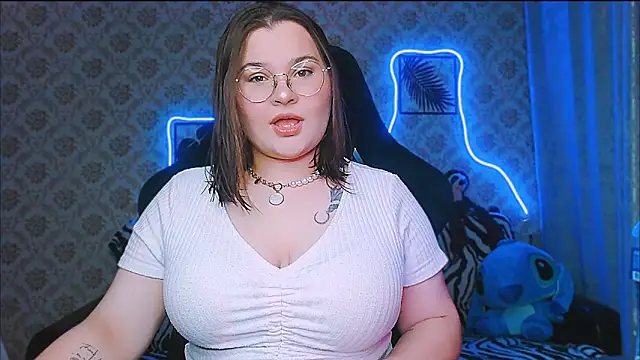 Snapshot of InLoveWithLife26 chatting on 09-17-25, 06:53 InLoveWithLife26 online show from 09-17-25, 06:53