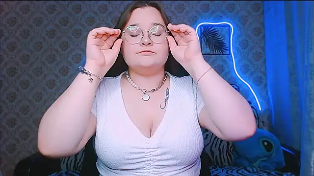 Snapshot of InLoveWithLife26 chatting on 09-23-25, 07:06 InLoveWithLife26 online show from 09-23-25, 07:06