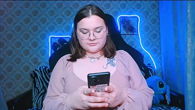 Snapshot of InLoveWithLife26 chatting on 09-29-25, 07:40 InLoveWithLife26 online show from 09-29-25, 07:40