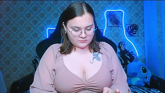 Snapshot of InLoveWithLife26 chatting on 10-05-25, 07:34 InLoveWithLife26 online show from 10-05-25, 07:34