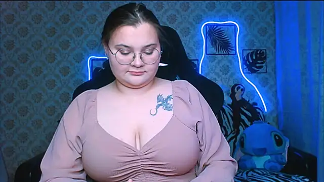 Snapshot of InLoveWithLife26 chatting on 10-10-25, 07:24 InLoveWithLife26 online show from 10-10-25, 07:24