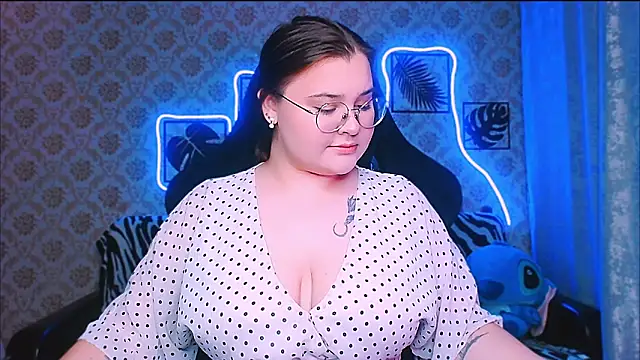 Snapshot of InLoveWithLife26 chatting on 10-22-25, 07:13 InLoveWithLife26 online show from 10-22-25, 07:13