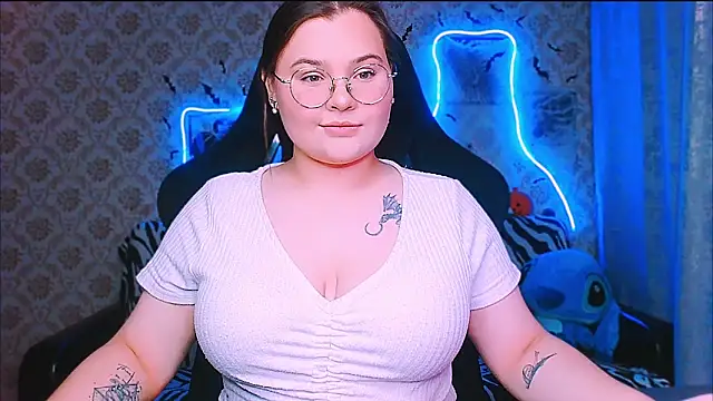 Snapshot of InLoveWithLife26 chatting on 10-30-25, 07:14 InLoveWithLife26 online show from 10-30-25, 07:14