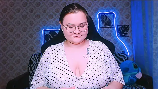 Snapshot of InLoveWithLife26 chatting on 11-07-25, 10:04 InLoveWithLife26 online show from 11-07-25, 10:04