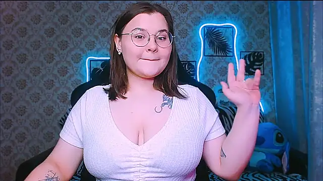 Snapshot of InLoveWithLife26 chatting on 11-25-25, 08:36 InLoveWithLife26 online show from 11-25-25, 08:36