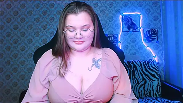 Snapshot of InLoveWithLife26 chatting on 01-08-26, 05:37 InLoveWithLife26 online show from 01-08-26, 05:37