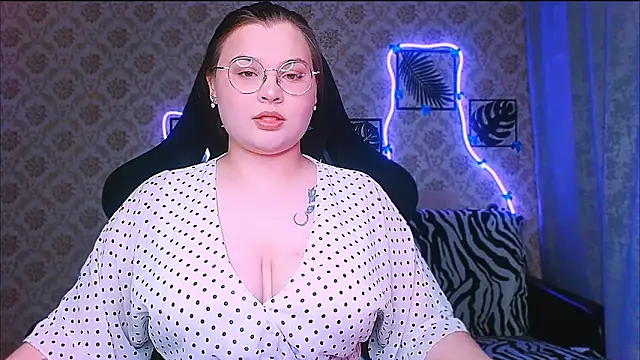 Snapshot of InLoveWithLife26 chatting on 01-09-26, 07:26 InLoveWithLife26 online show from 01-09-26, 07:26