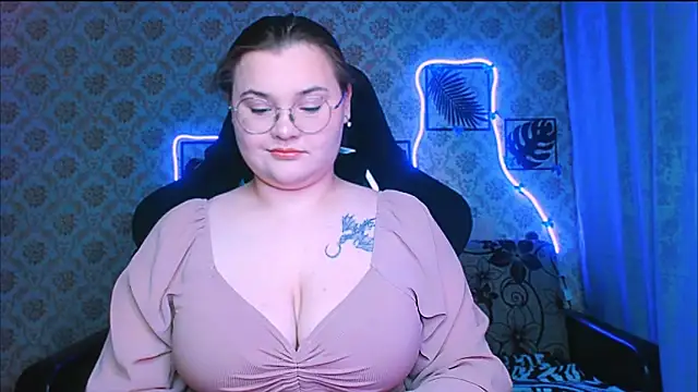 Snapshot of InLoveWithLife26 chatting on 02-07-26, 08:12 InLoveWithLife26 online show from 02-07-26, 08:12