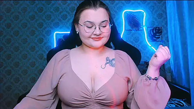 Snapshot of InLoveWithLife26 chatting on 02-21-26, 07:04 InLoveWithLife26 online show from 02-21-26, 07:04