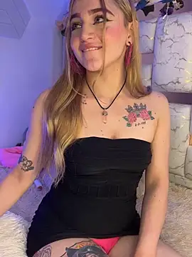 Snapshot of Sara_Sophia420 chatting on 10-19-25, 10:43 Sara Sophia420 online show from 10-19-25, 10:43