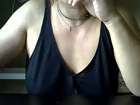 ITALIANASISIXX online show from 09-13-25, 10:15