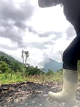 Lai005 online show from 09-12-25, 03:28