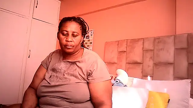 Snapshot of HUGEASSXXXXX chatting on 08-04-26, 07:55 HUGEASSXXXXX online show from 08-04-26, 07:55