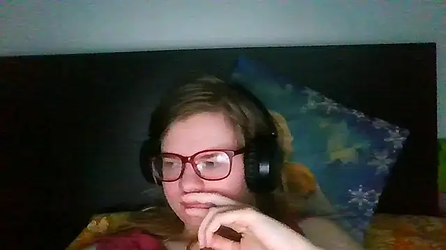 Moonolighta online show from 09-22-25, 06:37