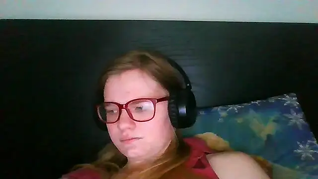 Moonolighta online show from 10-14-25, 06:58