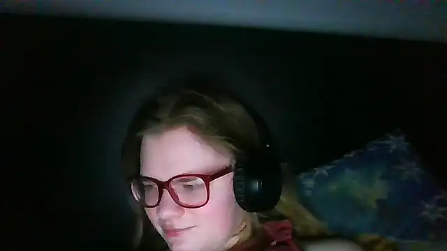 Moonolighta online show from 01-12-26, 02:55