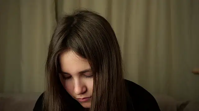 EthalFlowers online show from 10-16-25, 01:06