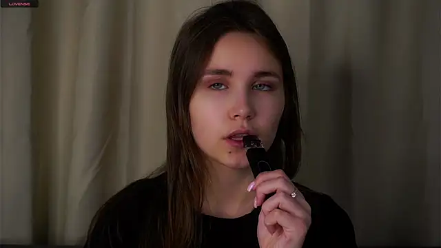 EthalFlowers online show from 11-26-25, 10:55