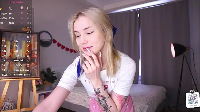 LilianBenskin online show from 02-21-26, 06:25