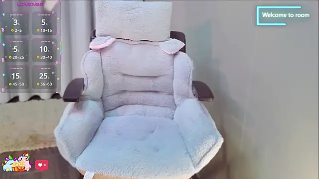 Snapshot of LINLIN-2025 chatting on 10-19-25, 03:01 LINLIN-2025 online show from 10-19-25, 03:01