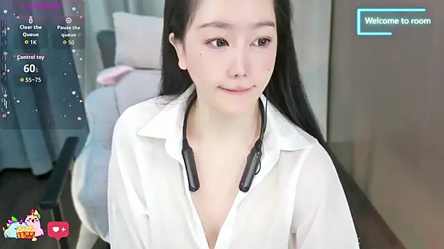 Snapshot of LINLIN-2025 chatting on 11-01-25, 02:19 LINLIN-2025 online show from 11-01-25, 02:19