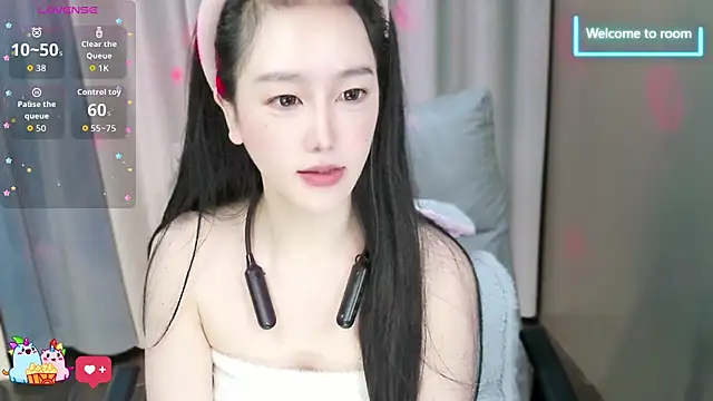 Snapshot of LINLIN-2025 chatting on 11-25-25, 02:39 LINLIN-2025 online show from 11-25-25, 02:39