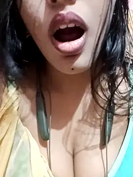 Snapshot of kaviyaponnu0987 chatting on 10-10-25, 07:57 kaviyaponnu0987 online show from 10-10-25, 07:57