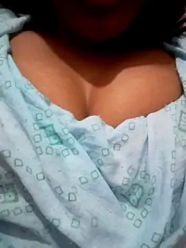 kaviyaponnu0987 online show from 12-19-25, 09:33