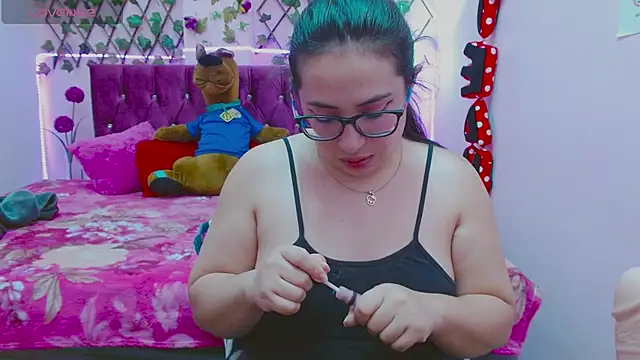 Snapshot of Estrella__sex chatting on 09-17-25, 08:43 Estrella sex online show from 09-17-25, 08:43