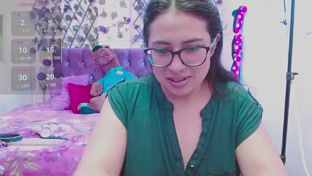 Snapshot of Estrella__sex chatting on 09-28-25, 08:25 Estrella sex online show from 09-28-25, 08:25