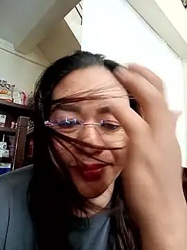 Snapshot of EmmaKantutera chatting on 01-13-26, 02:39 EmmaKantutera online show from 01-13-26, 02:39