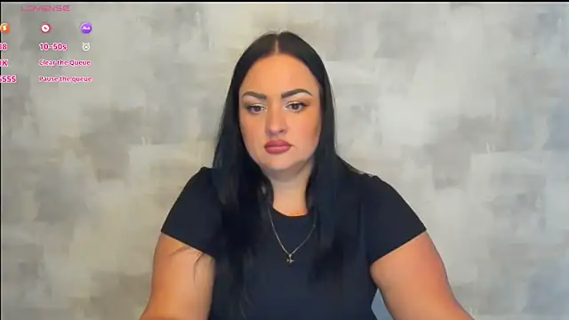 Snapshot of AliTemptress chatting on 09-09-25, 09:09 AliTemptress online show from 09-09-25, 09:09