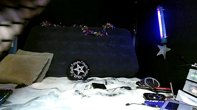 Snapshot of Splash_Queen420 chatting on 10-31-25, 02:45 Splash Queen420 online show from 10-31-25, 02:45