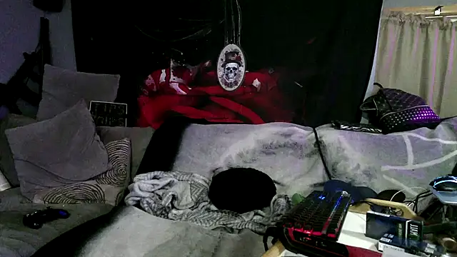 Snapshot of Splash_Queen420 chatting on 11-10-25, 04:44 Splash Queen420 online show from 11-10-25, 04:44