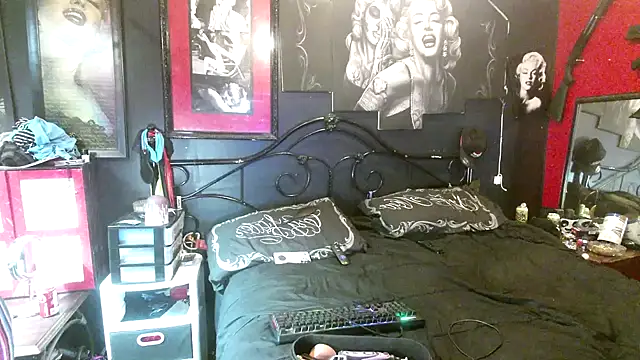 Snapshot of Splash_Queen420 chatting on 12-14-25, 06:19 Splash Queen420 online show from 12-14-25, 06:19