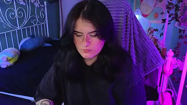 Dark Shine online show from 10-28-25, 05:22