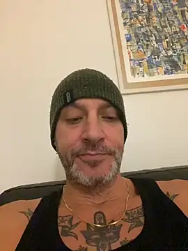 Snapshot of Maurinho3005 chatting on 10-20-25, 07:20 Maurinho3005 online show from 10-20-25, 07:20