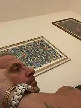 Snapshot of Maurinho3005 chatting on 10-28-25, 11:07 Maurinho3005 online show from 10-28-25, 11:07