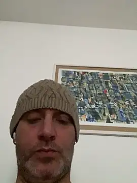 Snapshot of Maurinho3005 chatting on 11-20-25, 08:14 Maurinho3005 online show from 11-20-25, 08:14