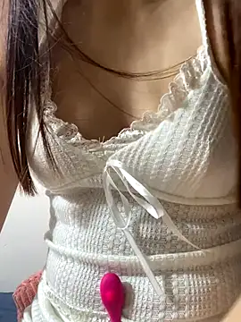 Snapshot of SiennaQueen18 chatting on 10-08-25, 05:27 SiennaQueen18 online show from 10-08-25, 05:27